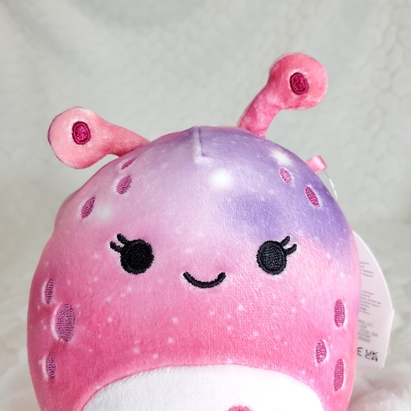 Loraly Squishmallow Alien Valentines Day Squad BNWT 5 Inch - Picture 6 of 7